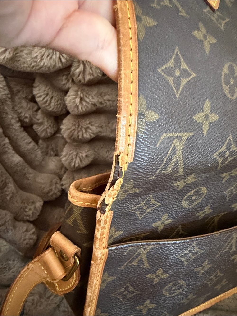 Louis Vuitton Monogram Canvas Crossbody Bag - Brown/ Tan - Picture 12 of 15